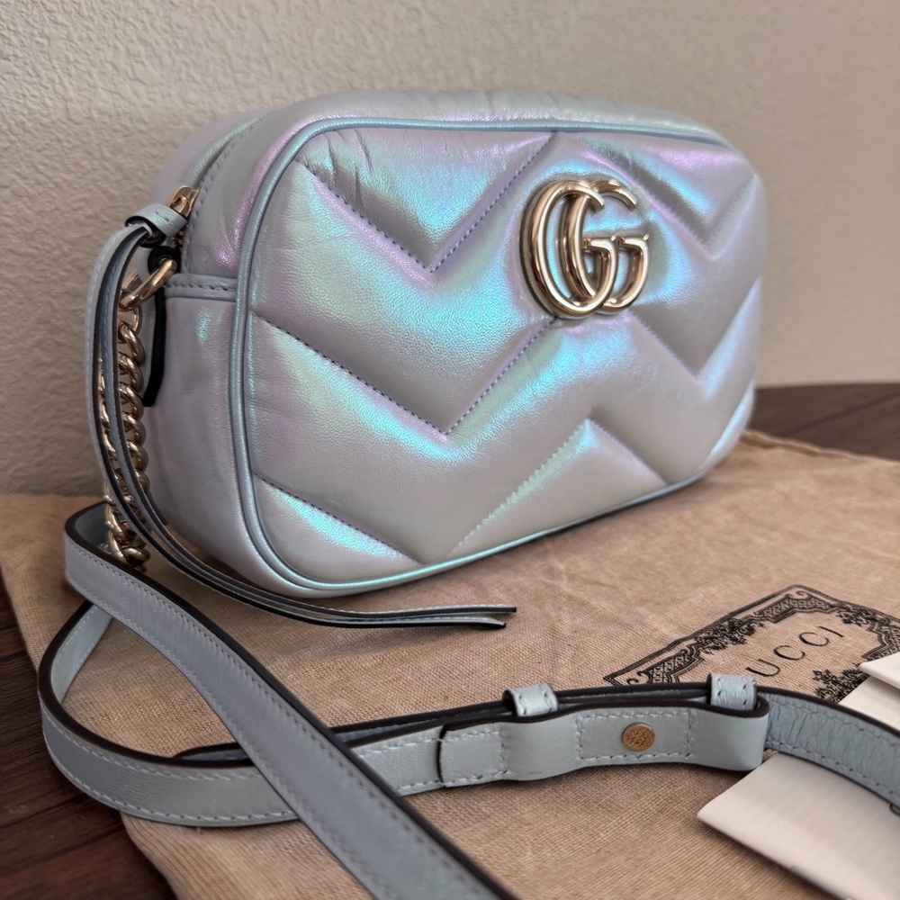 ❌SOLD❌NEW GUCCI GG Marmont Limited Edition Iridescent Quilted Leather Crossbody - Picture 2 of 8